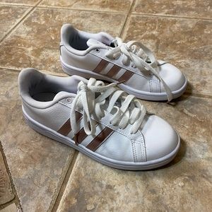 Adidsas street sneakers